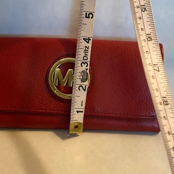 Michael Kors Wallet - Picture 10 of 10